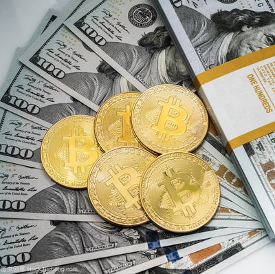 Efficient Bitcoin mining rigs in action